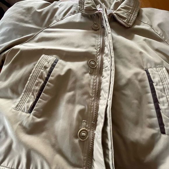 Long puffer down filled Canadian winter parka - Picture 8 of 16